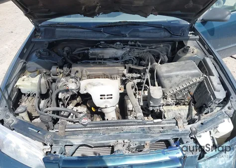 1998 Toyota Camry Le z USA, uszkodzony, nr VIN 4T1BG22KXWU363210